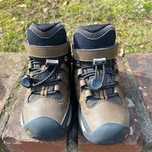 Keen toddler hiking boots